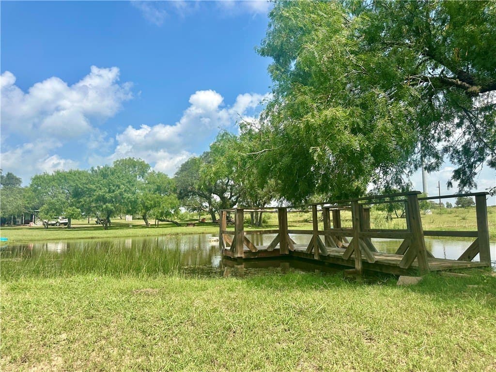 10.65 acres in Bee County - photo 9
