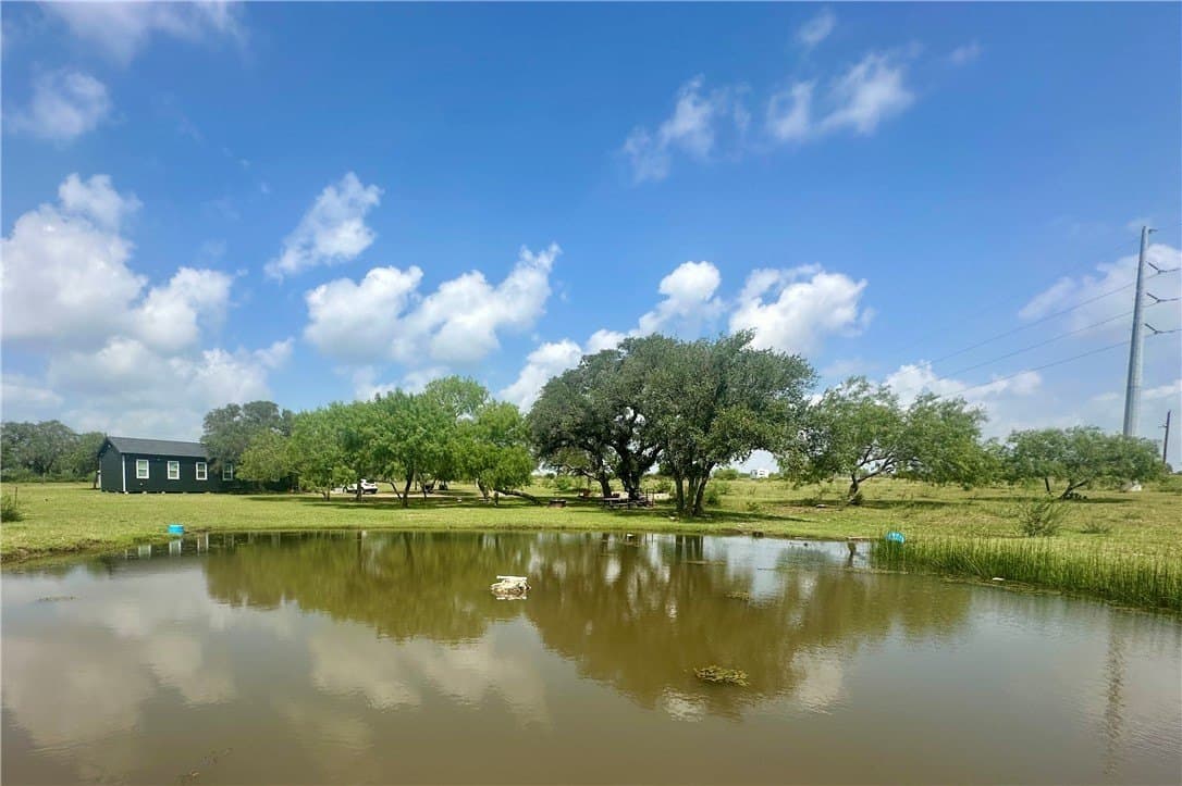 10.65 acres in Bee County - photo 7