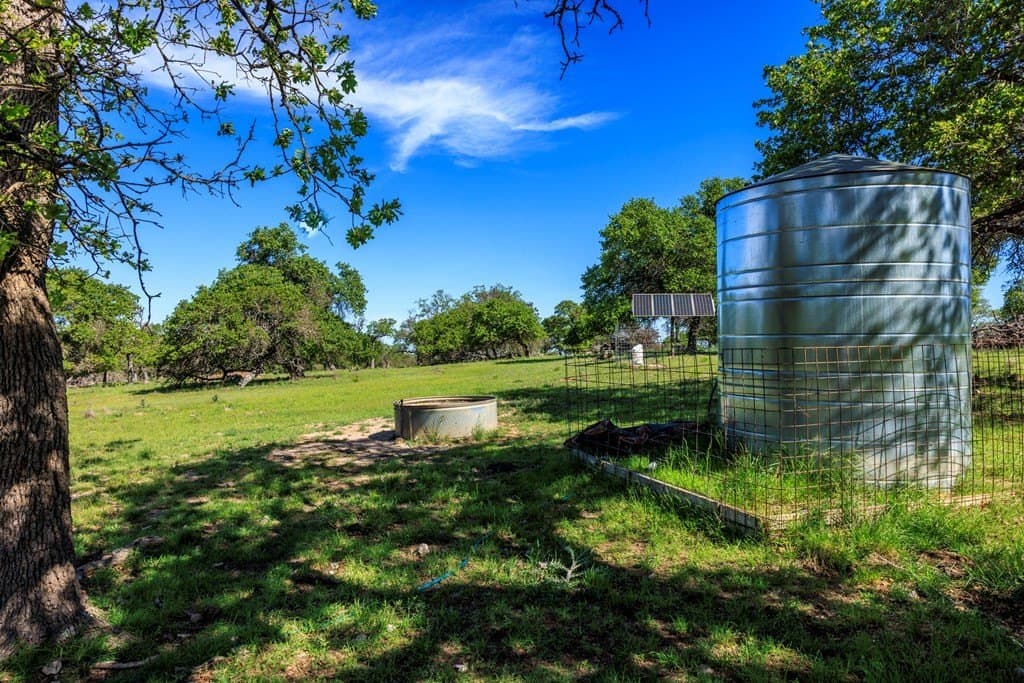 25 acres in Kerr County gallery image 3