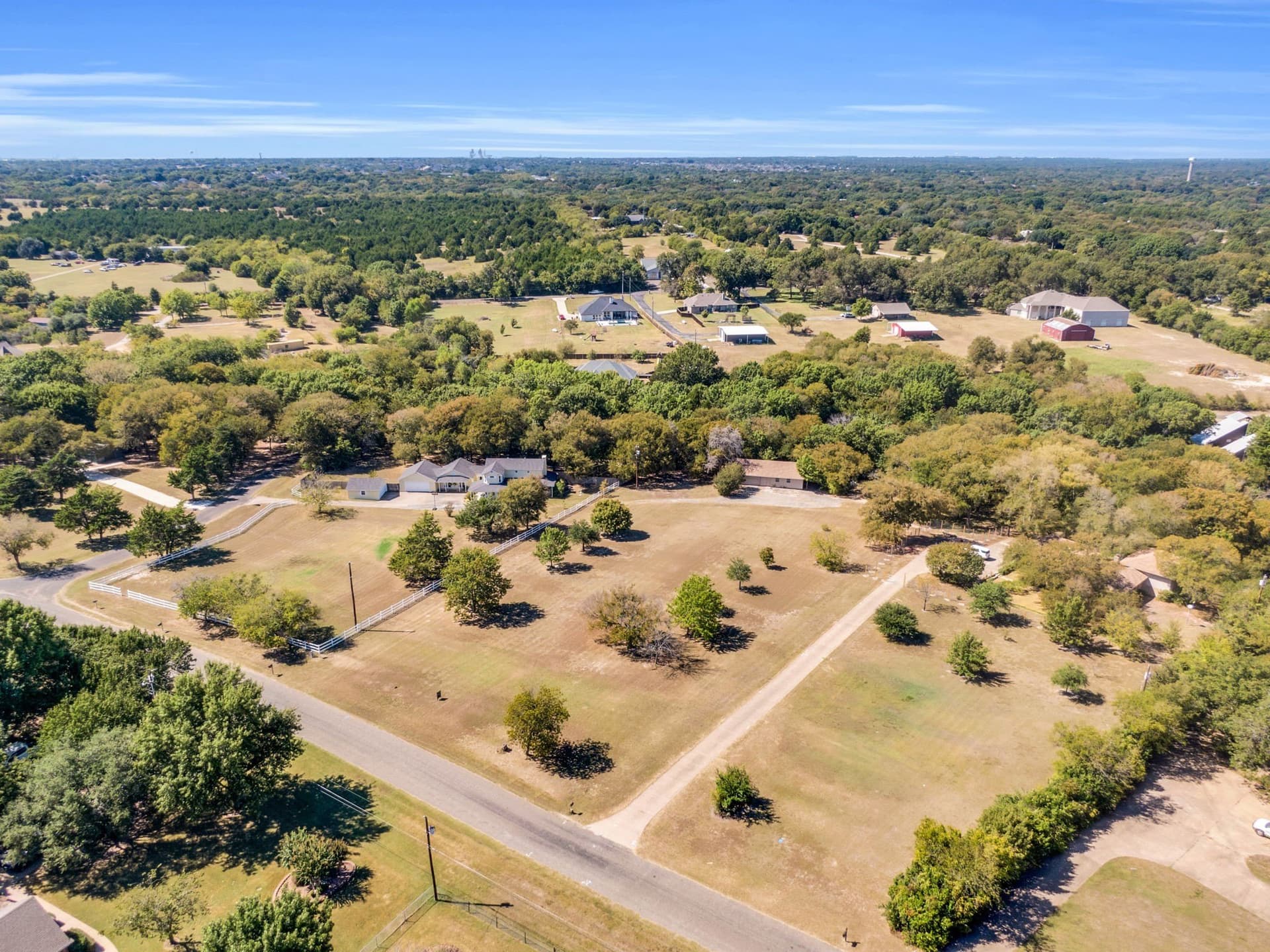 2 acres in Ellis County - photo 9