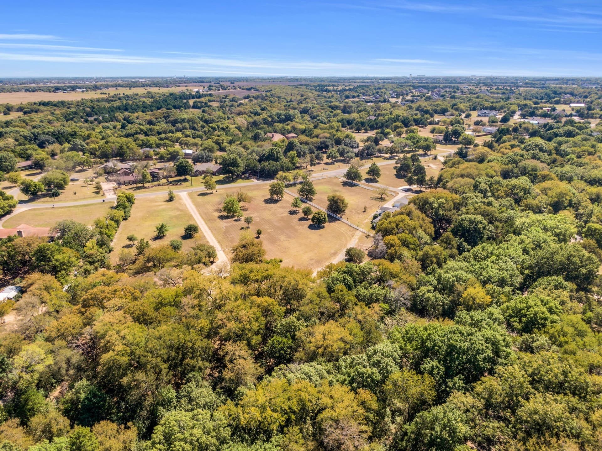 2 acres in Ellis County gallery image 4