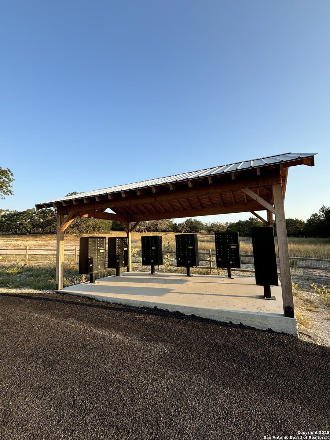 3.48 acres in Gillespie County gallery image 4