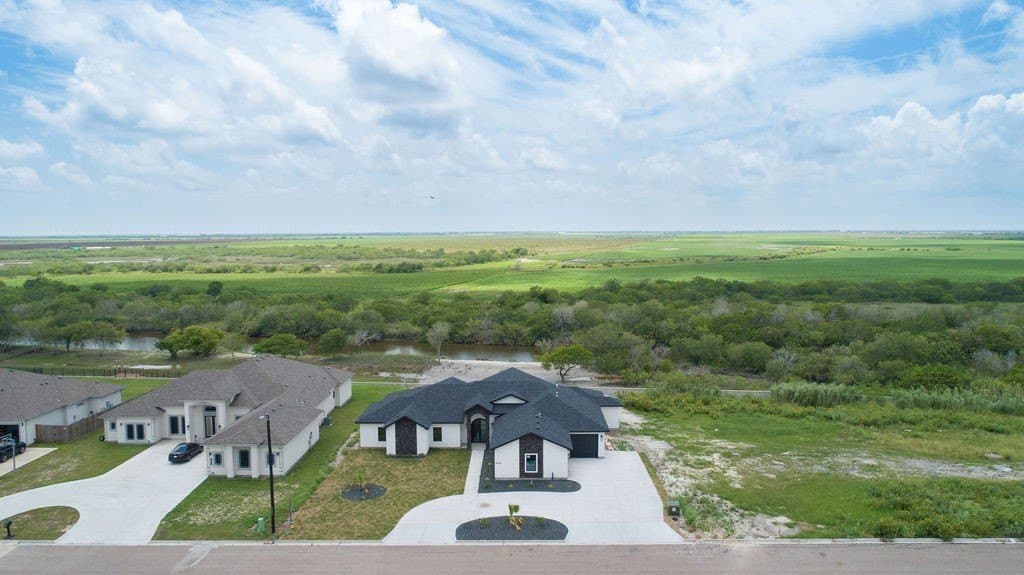 21,588 acres in Nueces County - photo 4