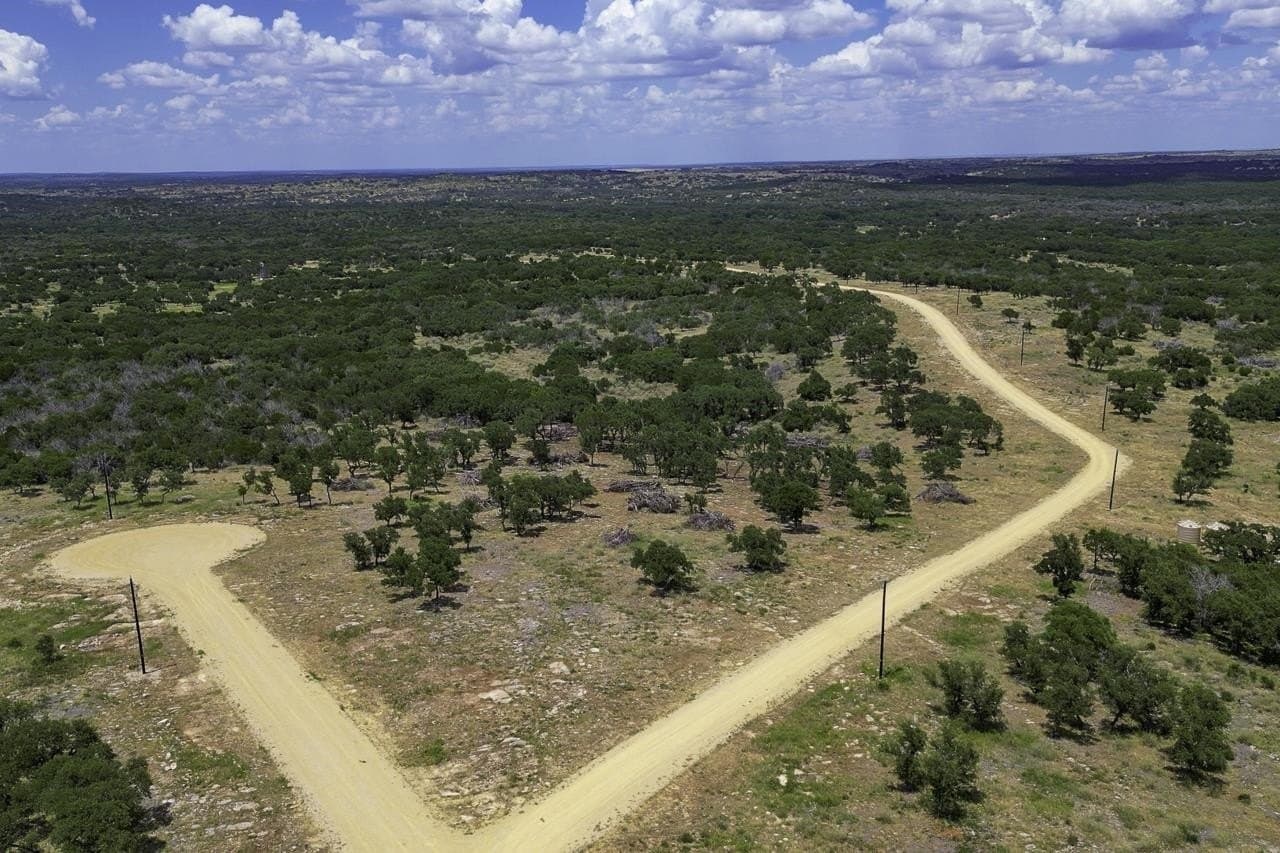 5 acres in San Saba County gallery image 4