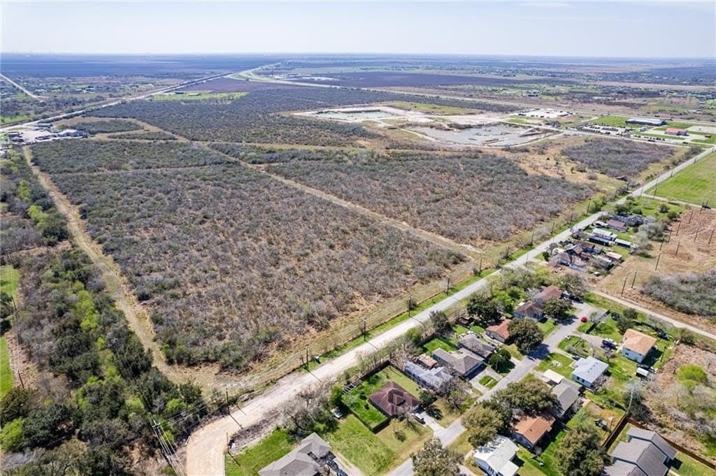 198 acres in San Patricio County - photo 4