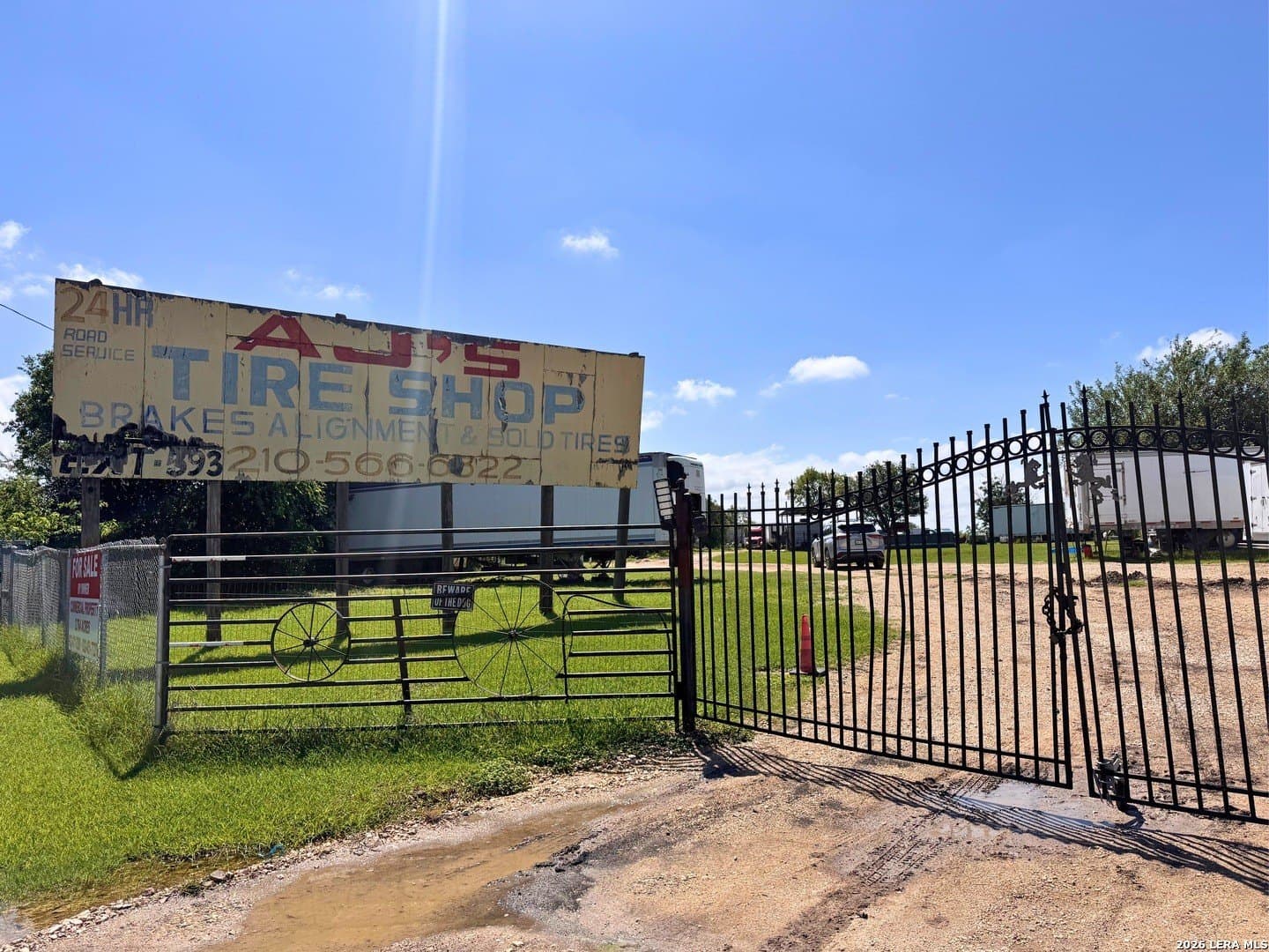 2.71 acres in Bexar County gallery image 4