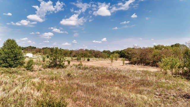 25.92 acres in Johnson County - photo 3