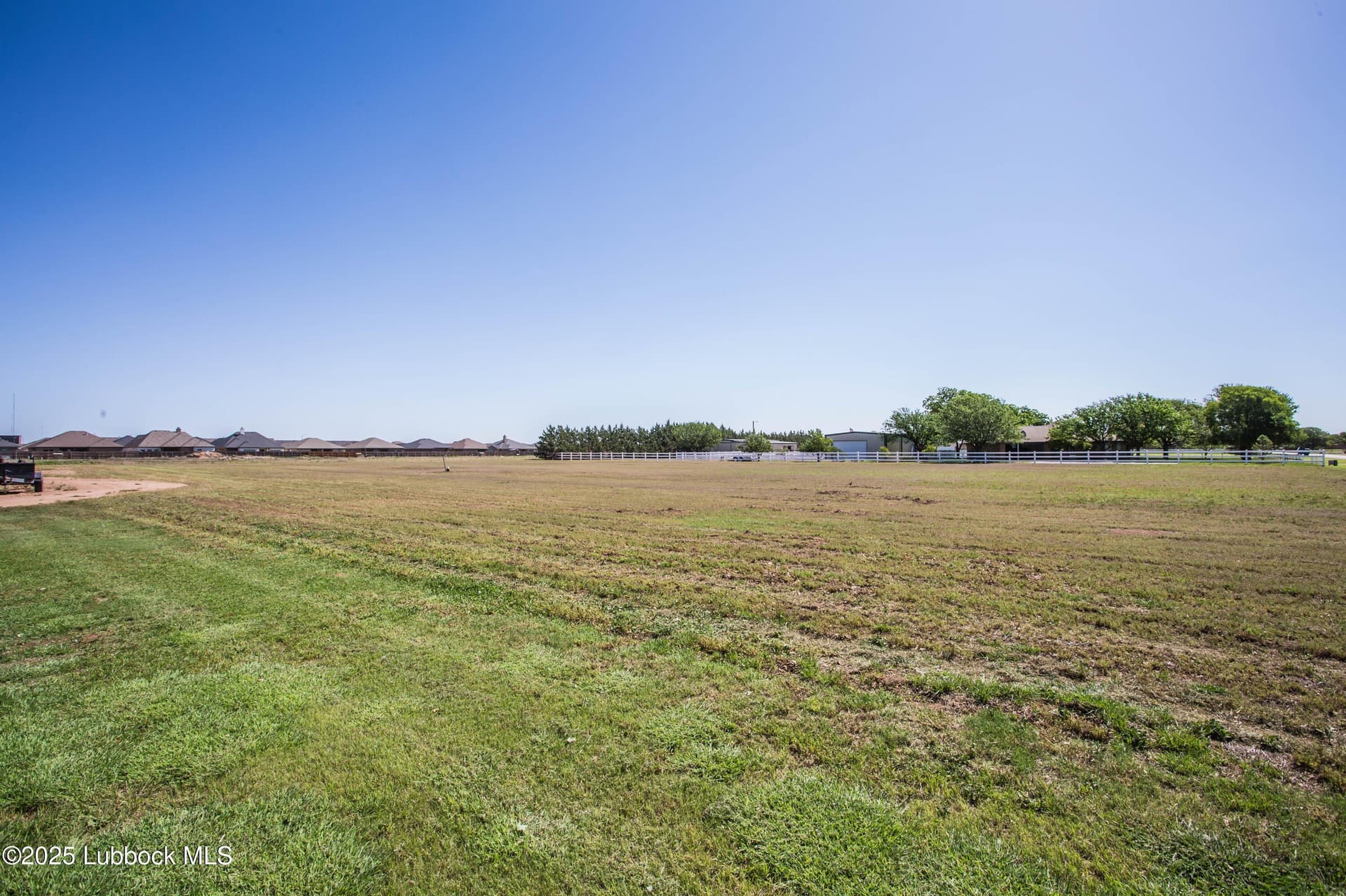 1 acres in Lubbock County gallery image 3