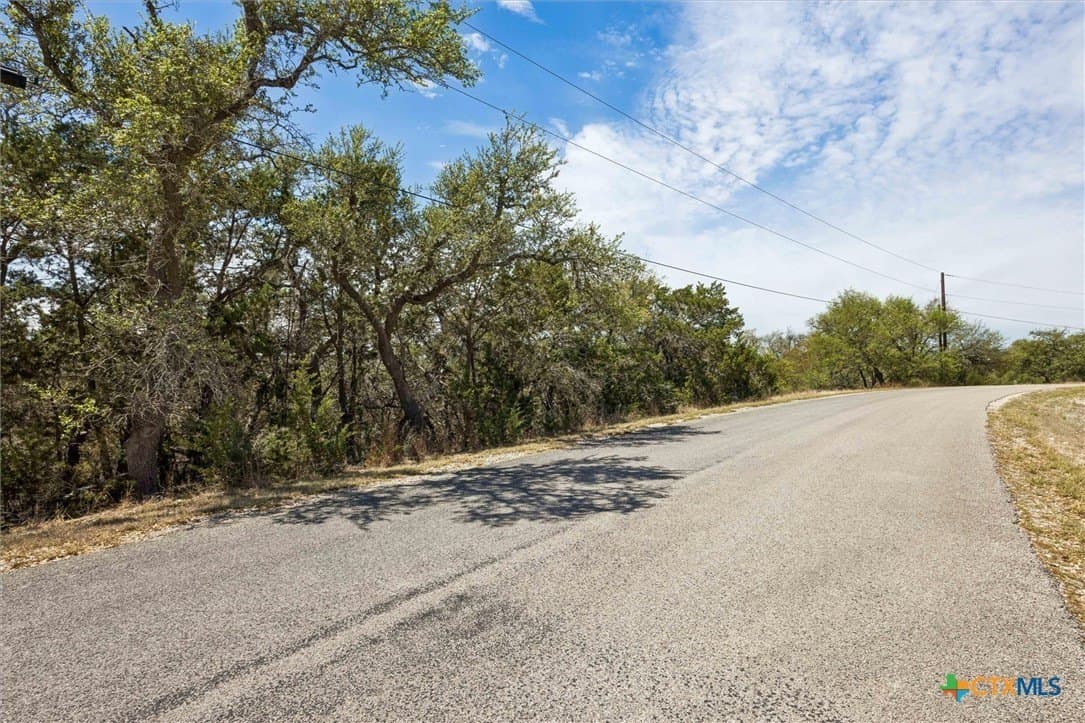 1.02 acres in Comal County gallery image 4