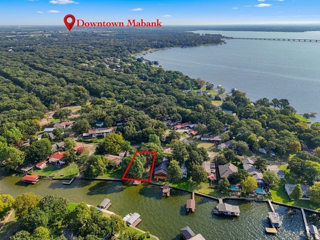 0.14 acres in Henderson County - photo 8