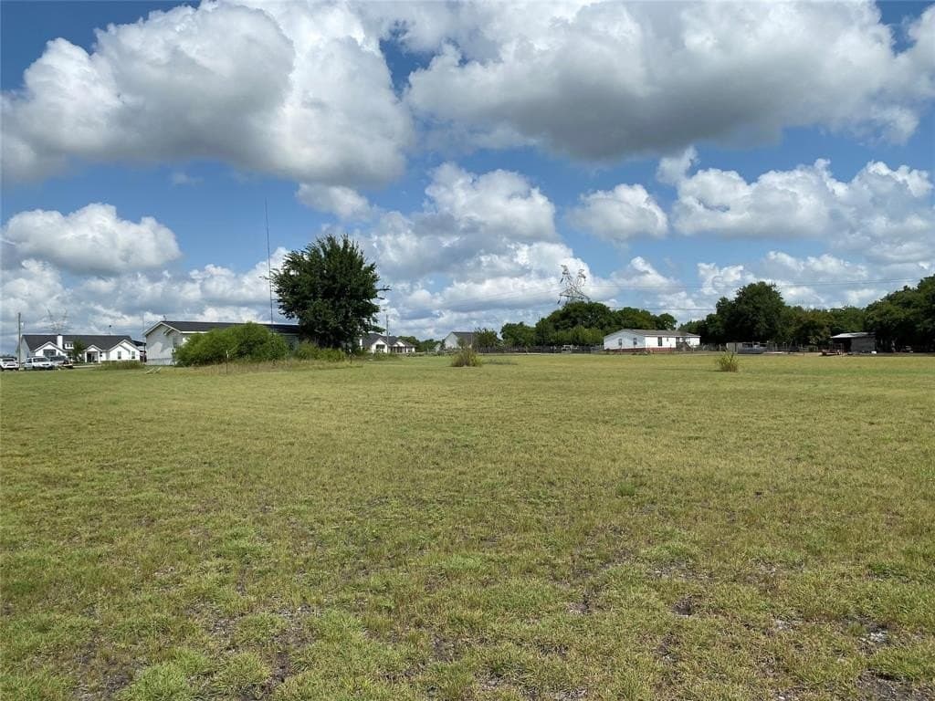 10.57 acres in Collin County gallery image 3