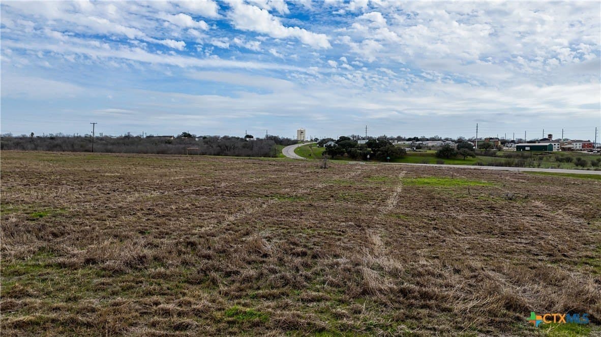 4.27 acres in Gonzales County - photo 21