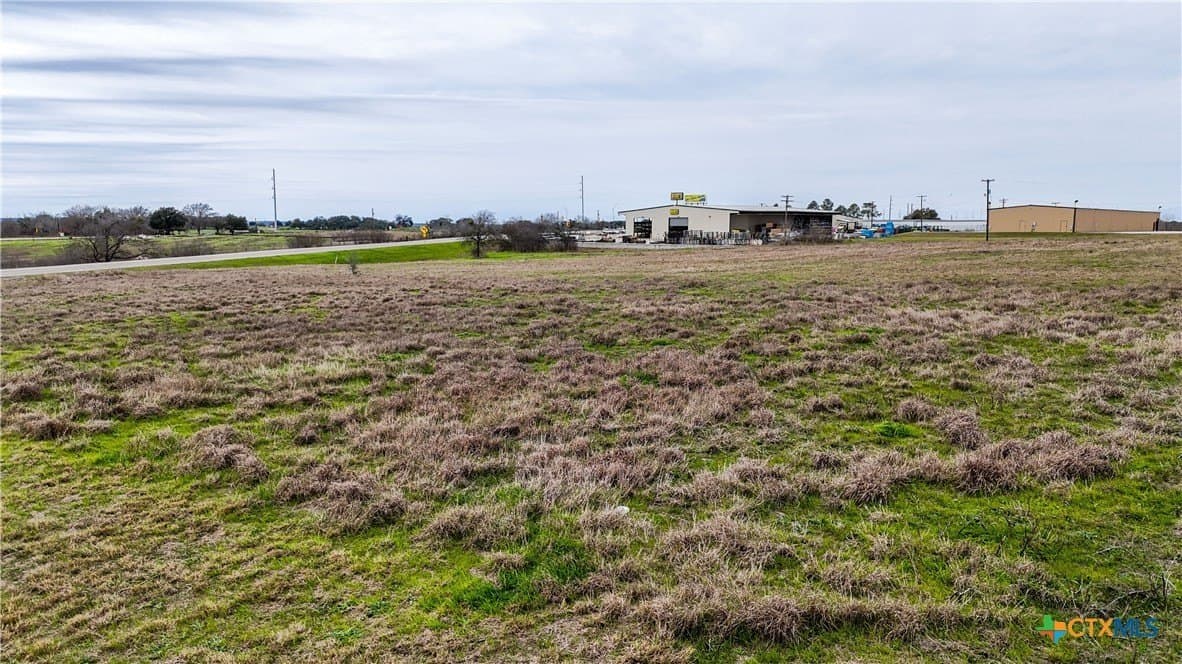 4.27 acres in Gonzales County - photo 24