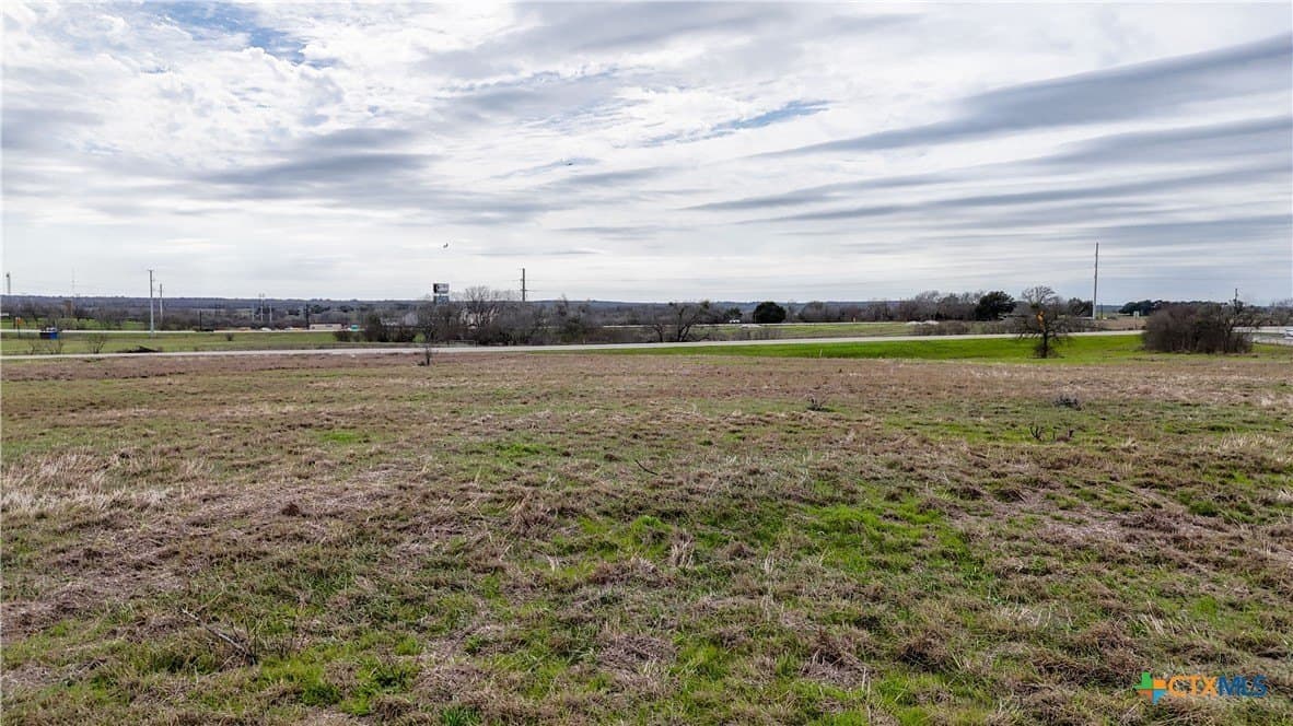 4.27 acres in Gonzales County - photo 20