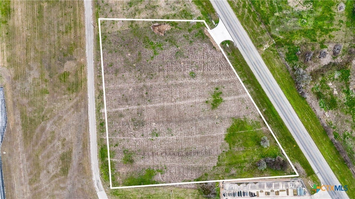 4.27 acres in Gonzales County gallery image 4