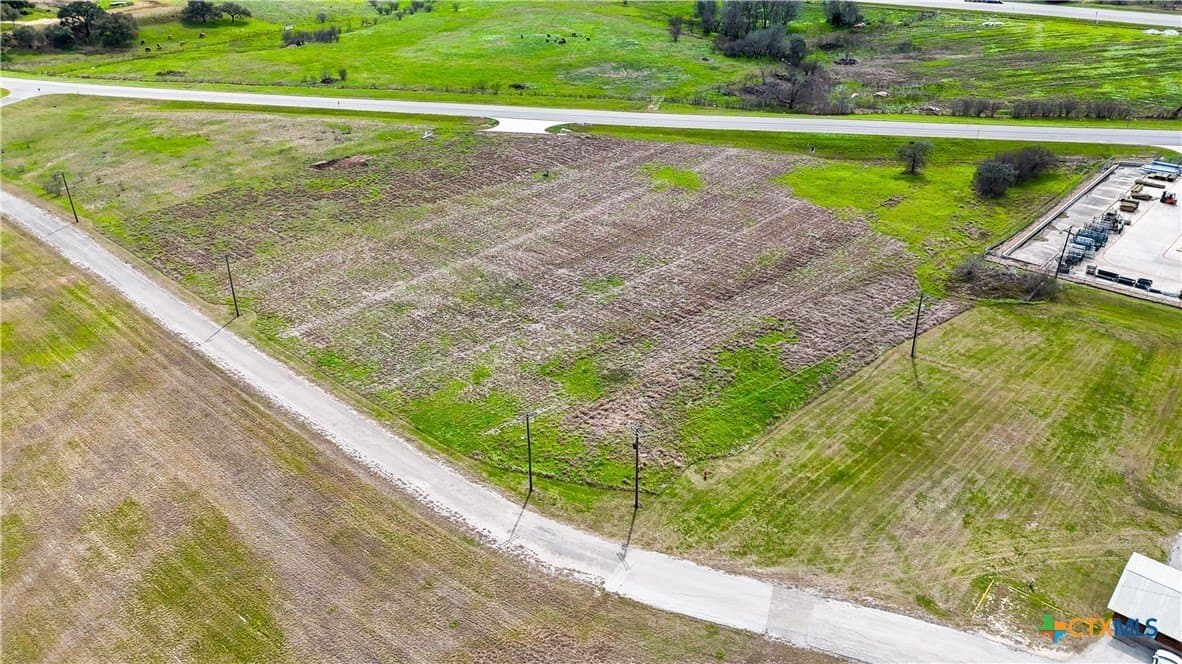 4.27 acres in Gonzales County - photo 14