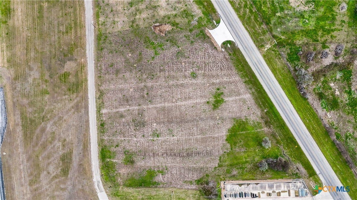 4.27 acres in Gonzales County - photo 33