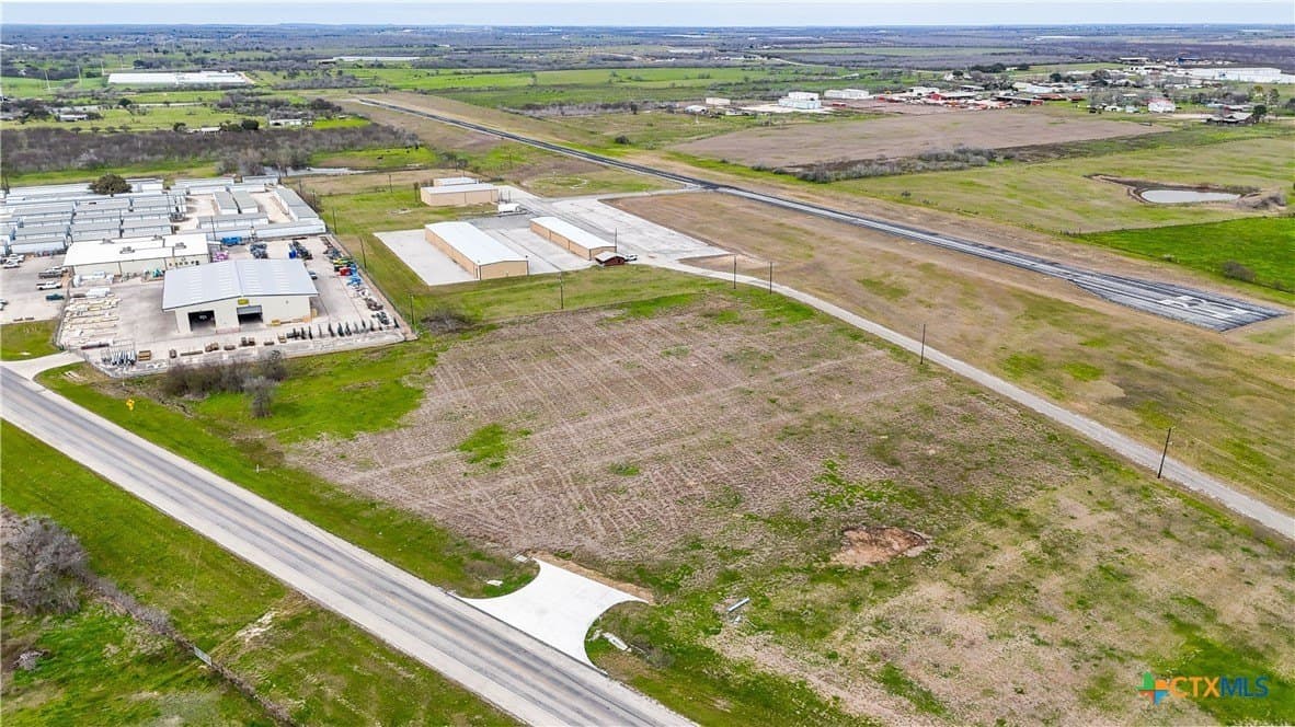 4.27 acres in Gonzales County - photo 17