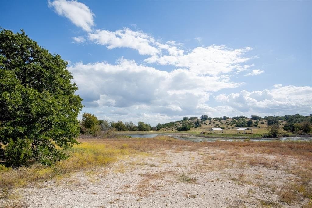 2.2 acres in Somervell County gallery image 2