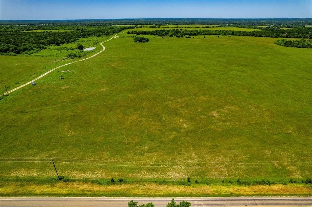 10 acres in Kaufman County gallery image 2