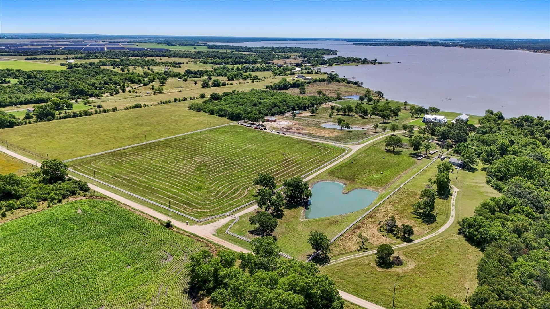 37.15 acres in Navarro County