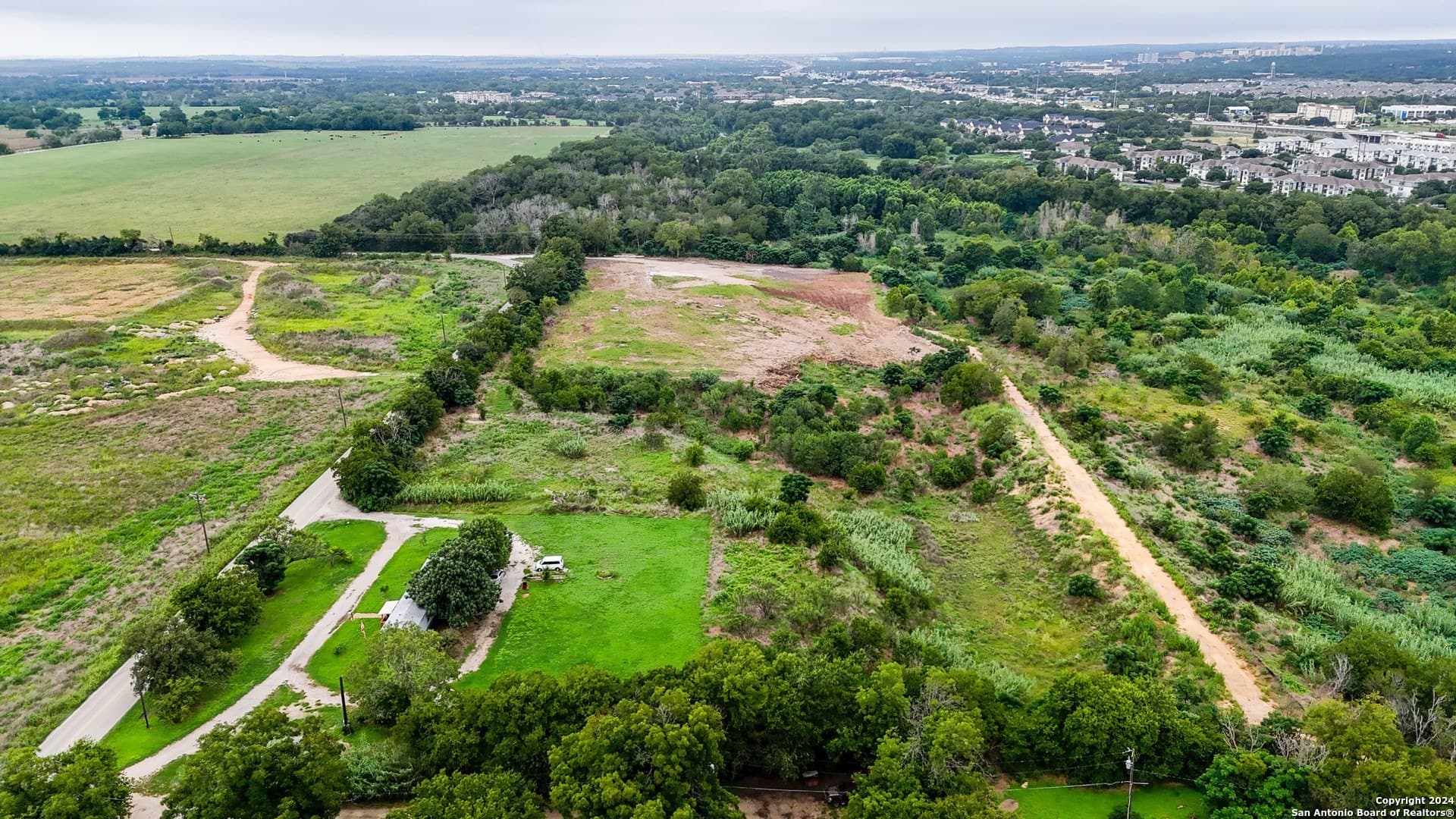 10.4 acres in Hayes County