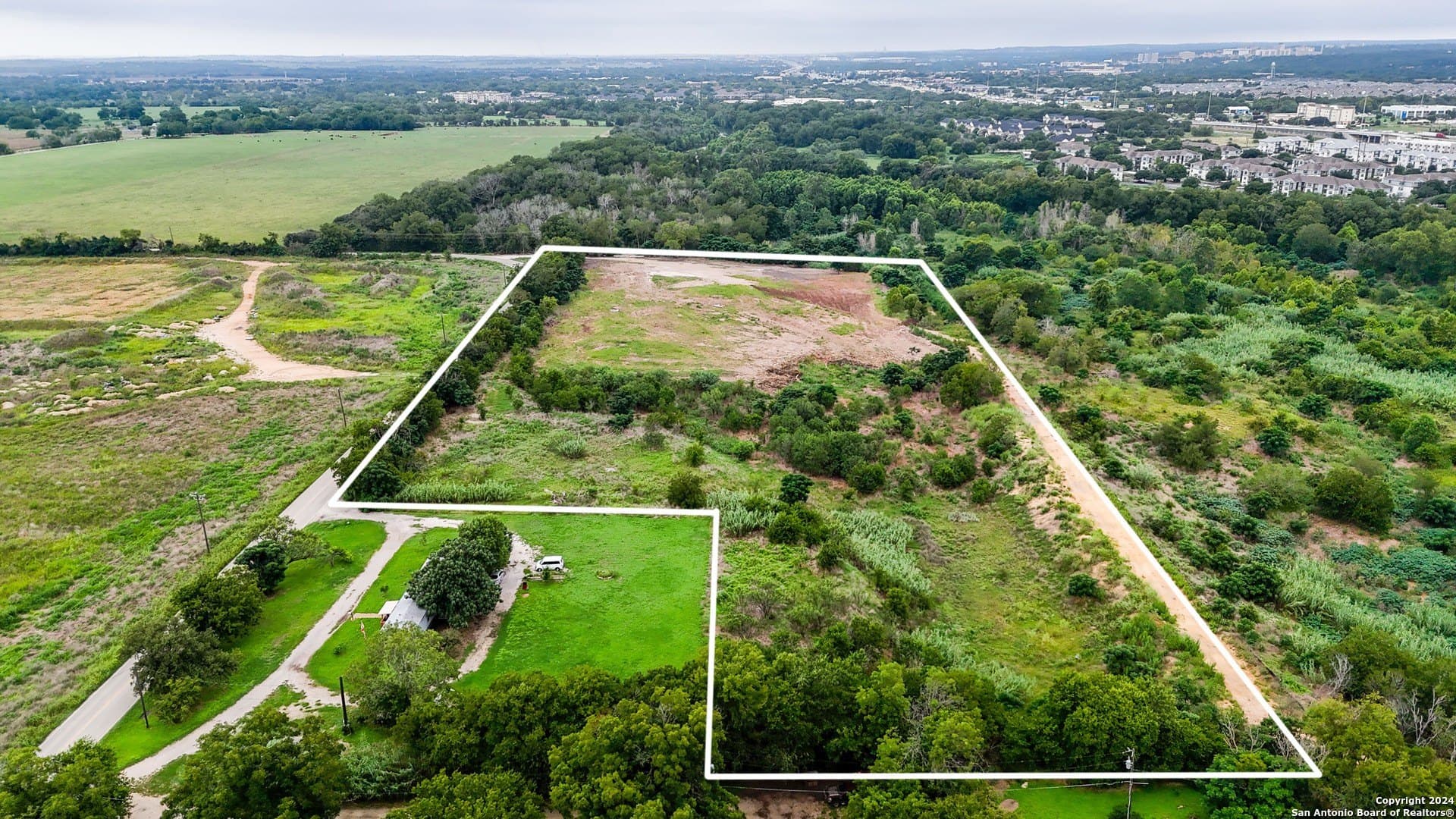 10.4 acres in Hayes County gallery image 2