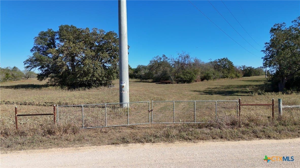 668 acres in Gonzales County - photo 46