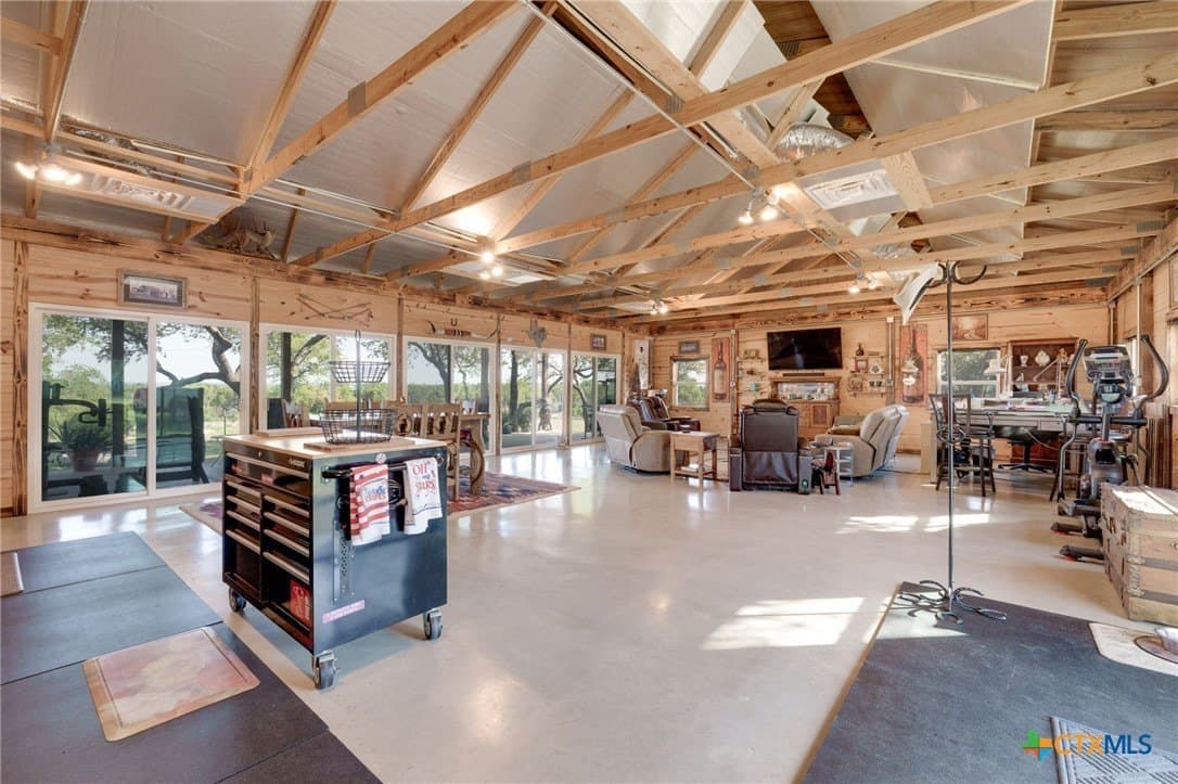 55 acres in Lampasas County gallery image 3