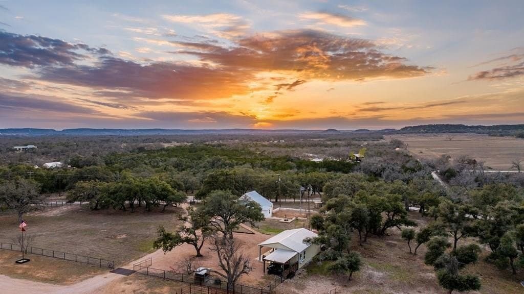 21 acres in Gillespie County gallery image 2