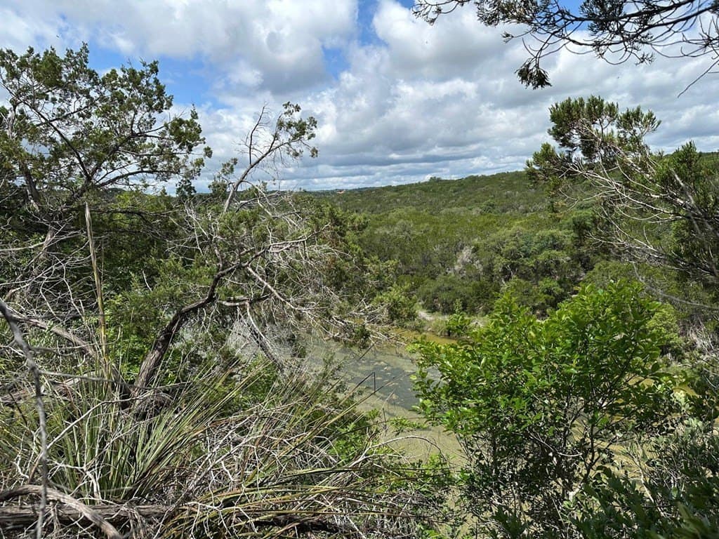 2.69 acres in Kerr County gallery image 3