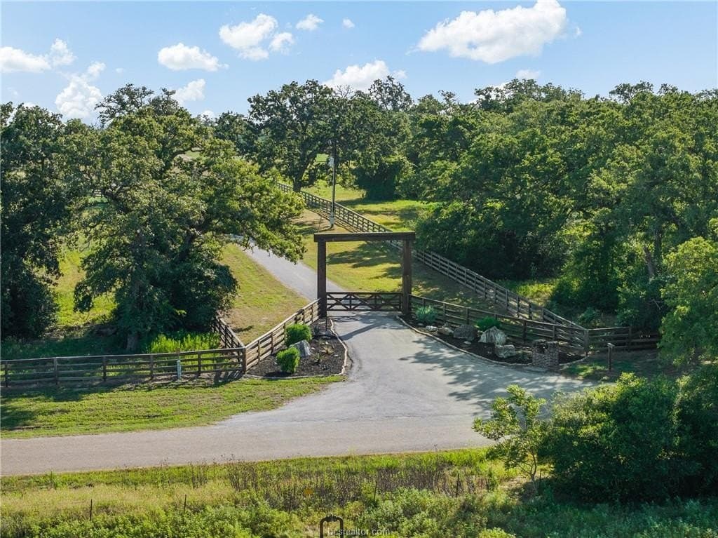 173 acres in Burleson County - photo 36