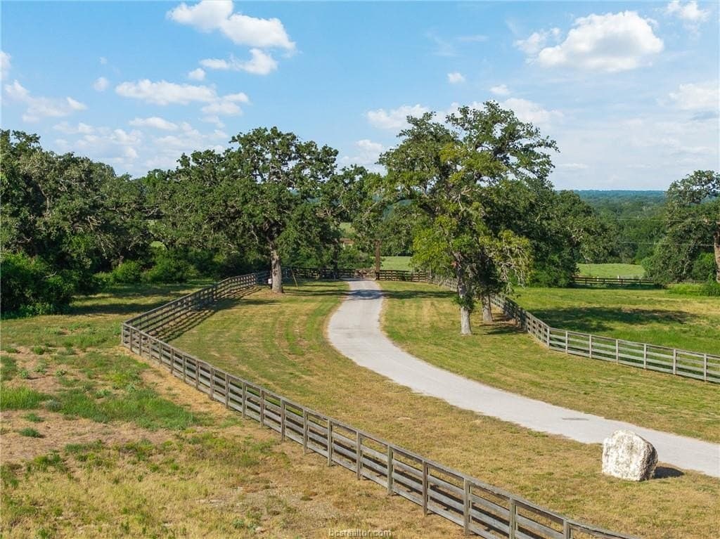 173 acres in Burleson County - photo 24