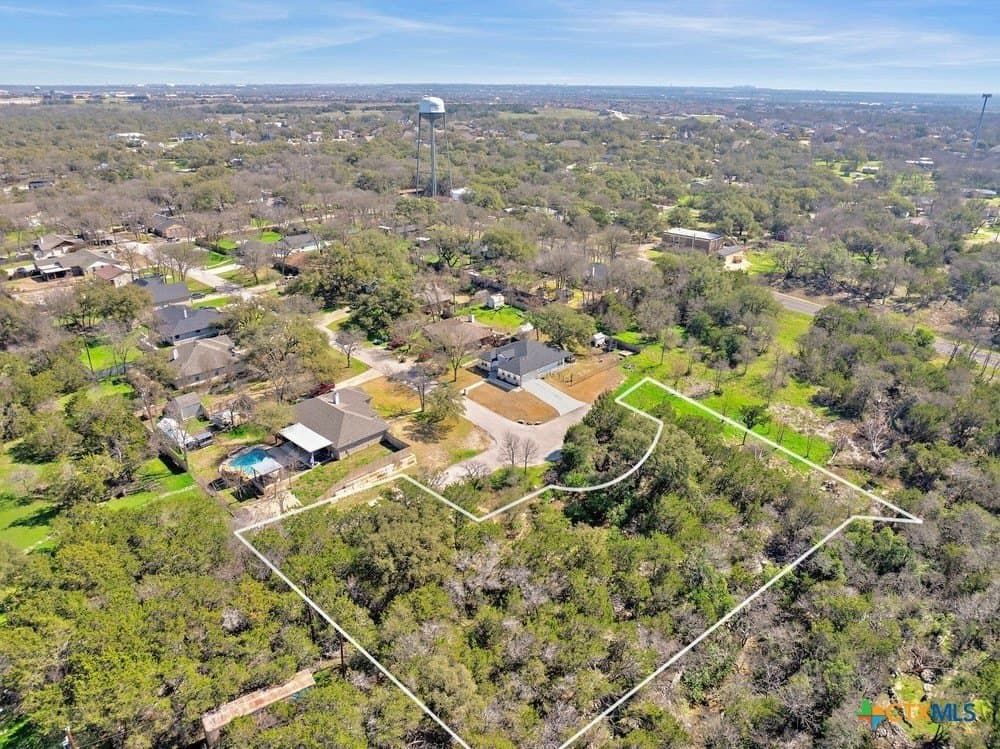 0.84 acres in Bell County - photo 4