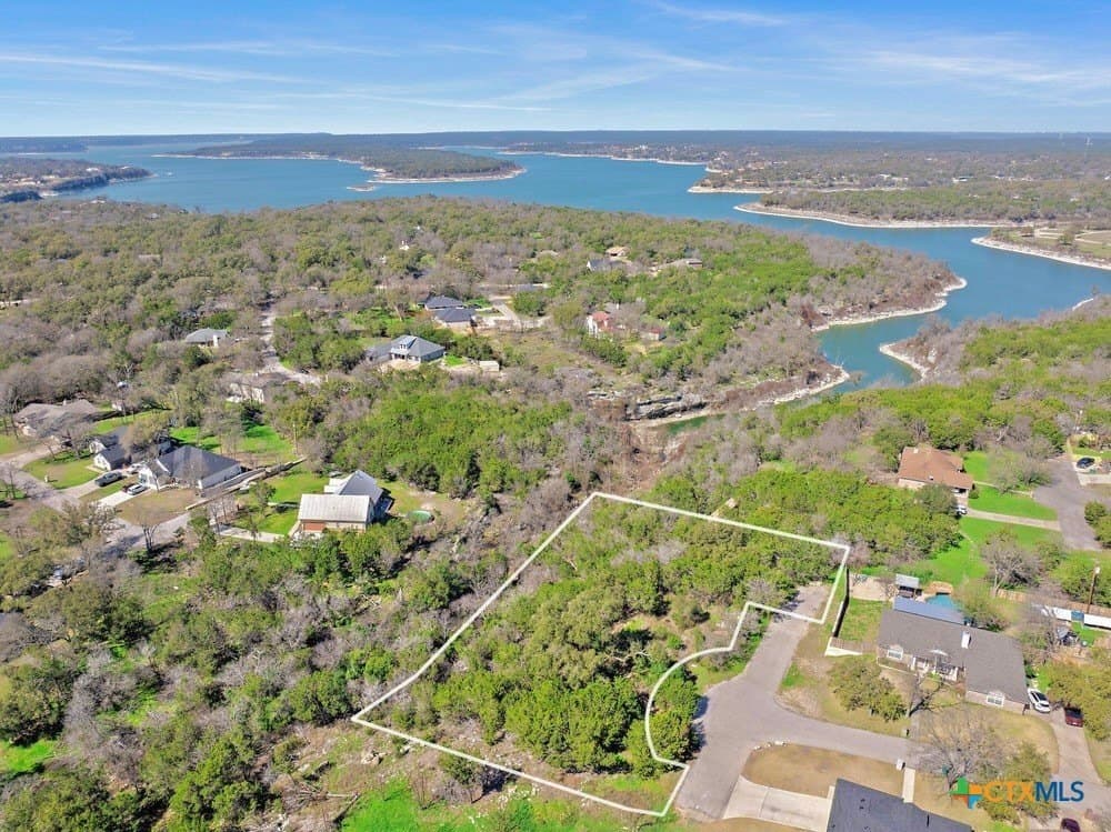 0.84 acres in Bell County - photo 2