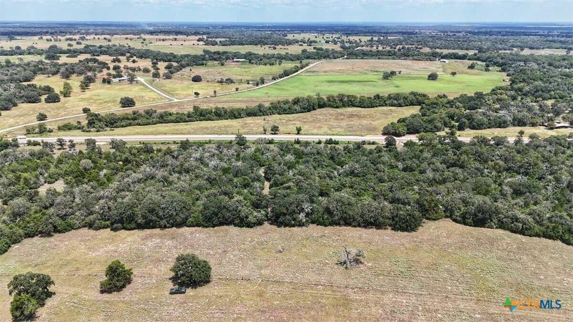 10.24 acres in Gonzales County gallery image 2