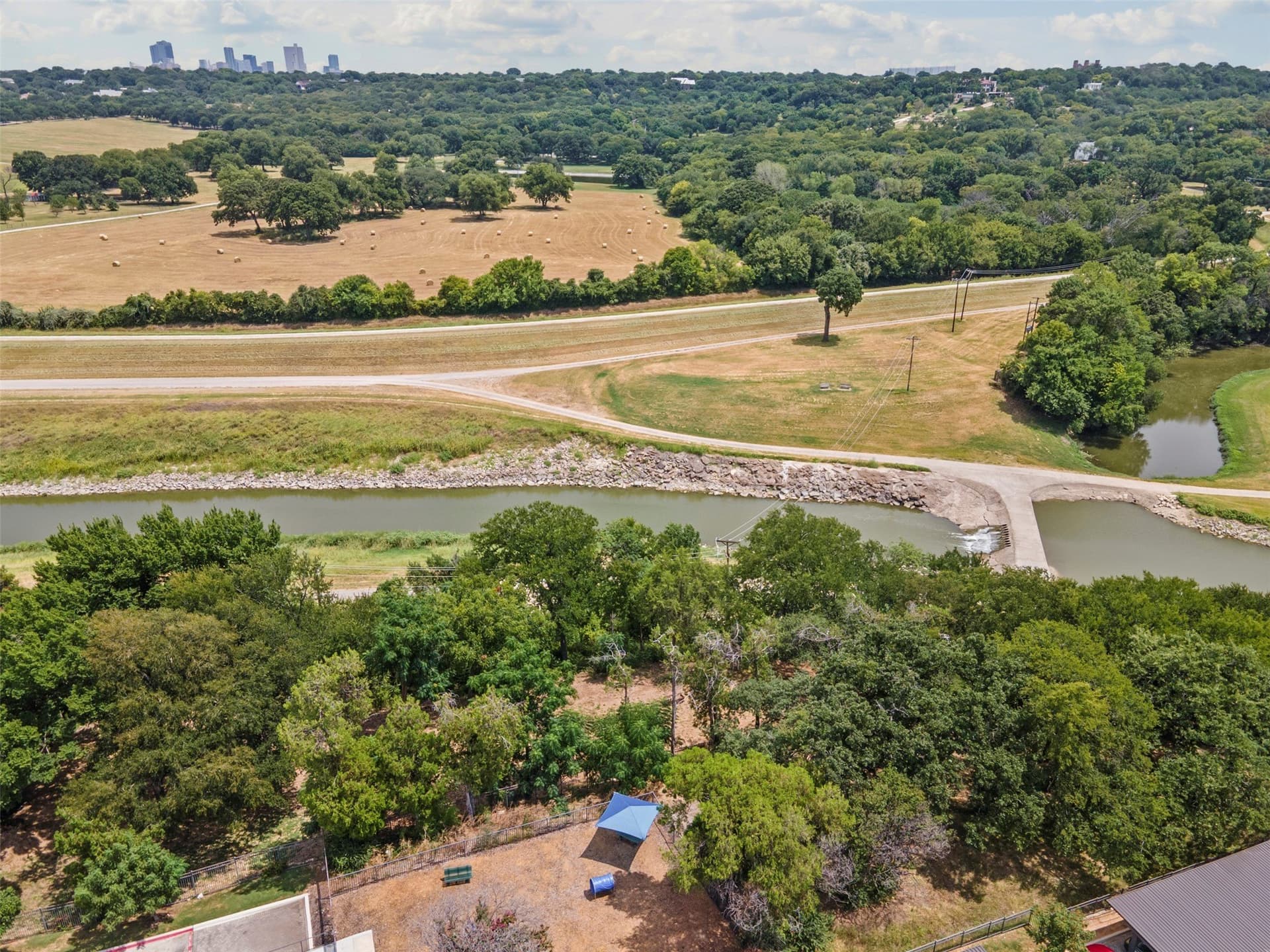 0.73 acres in Tarrant County - photo 19