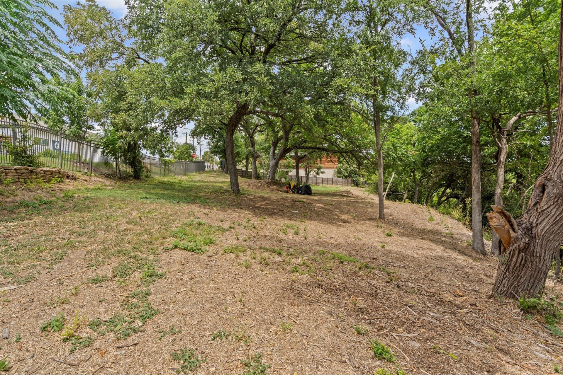 0.73 acres in Tarrant County - photo 4