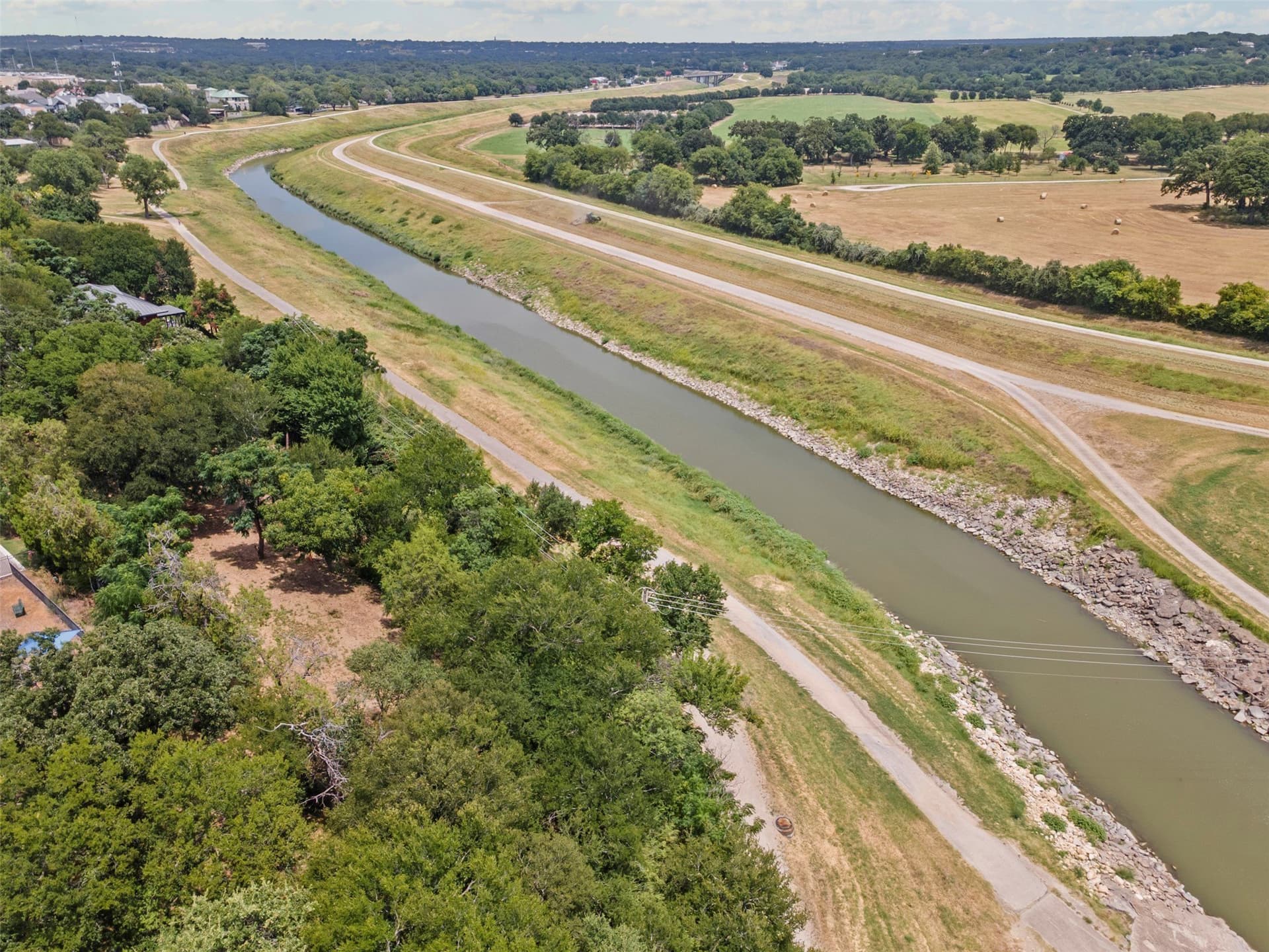 0.73 acres in Tarrant County - photo 9