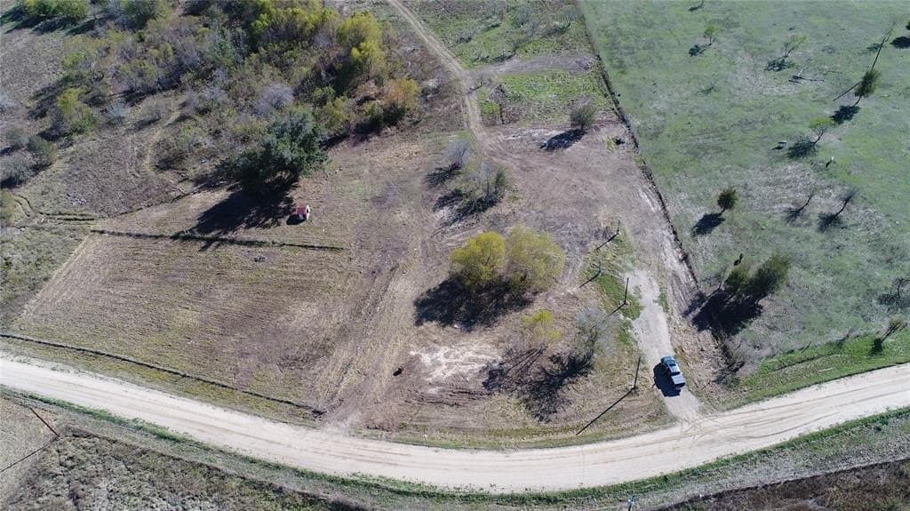 10.08 acres in Navarro County gallery image 3