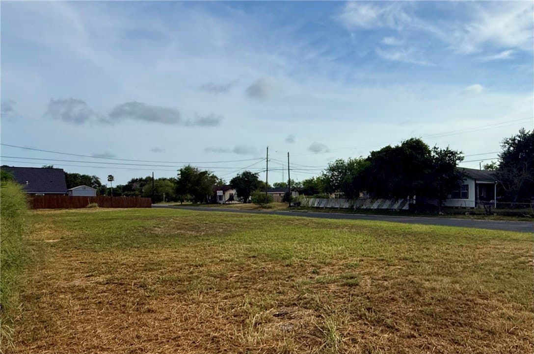 0.16 acres in Kleberg County gallery image 2