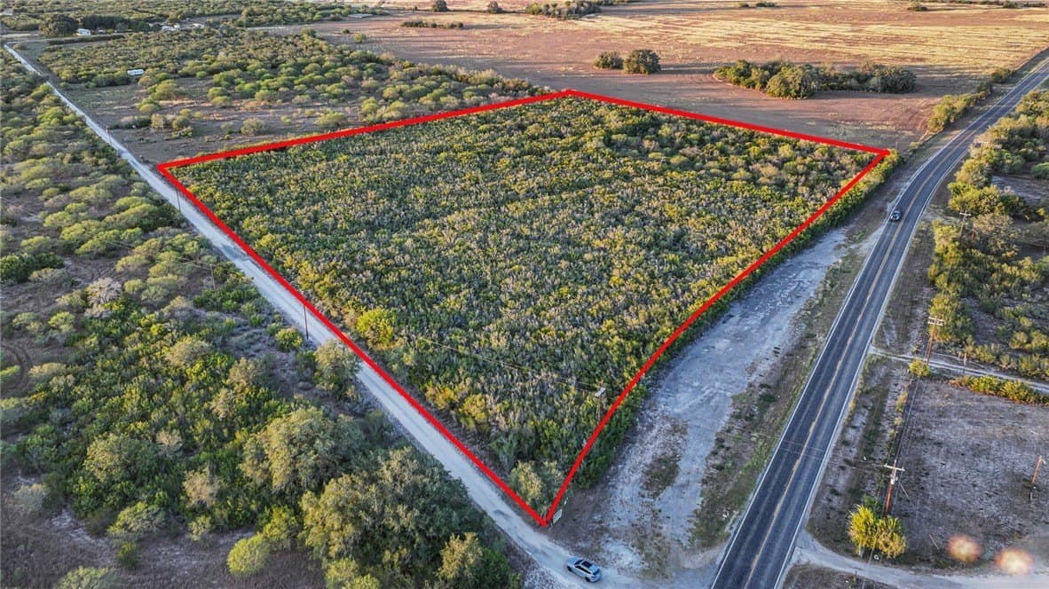 9.96 acres in Bee County - photo 6