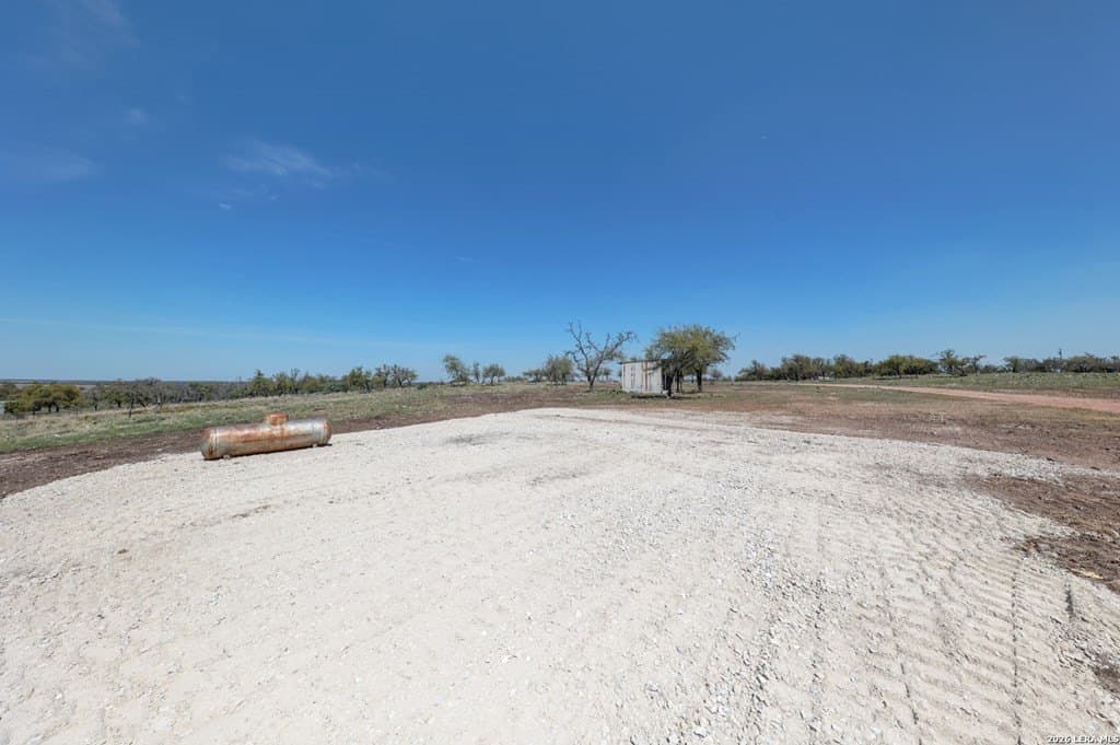 30.52 acres in Gillespie County - photo 31