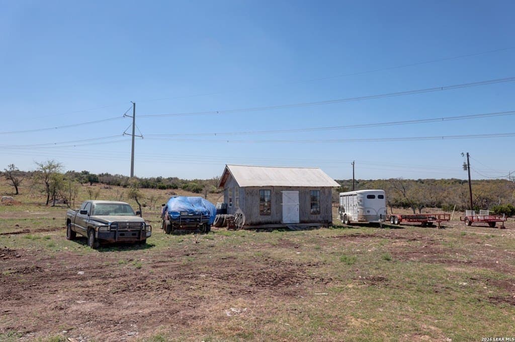 30.52 acres in Gillespie County - photo 29