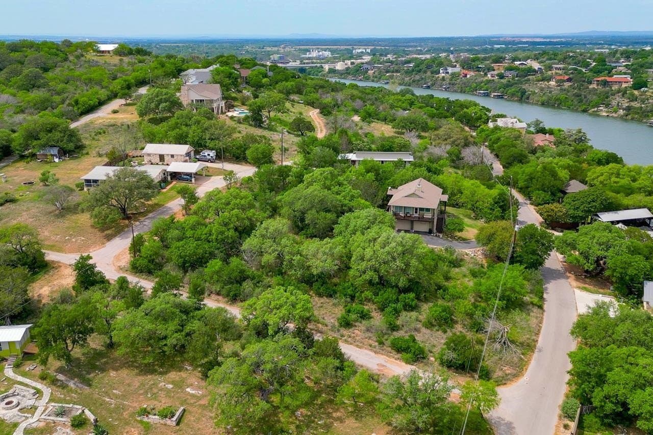 0.8 acres in Burnet County featured view