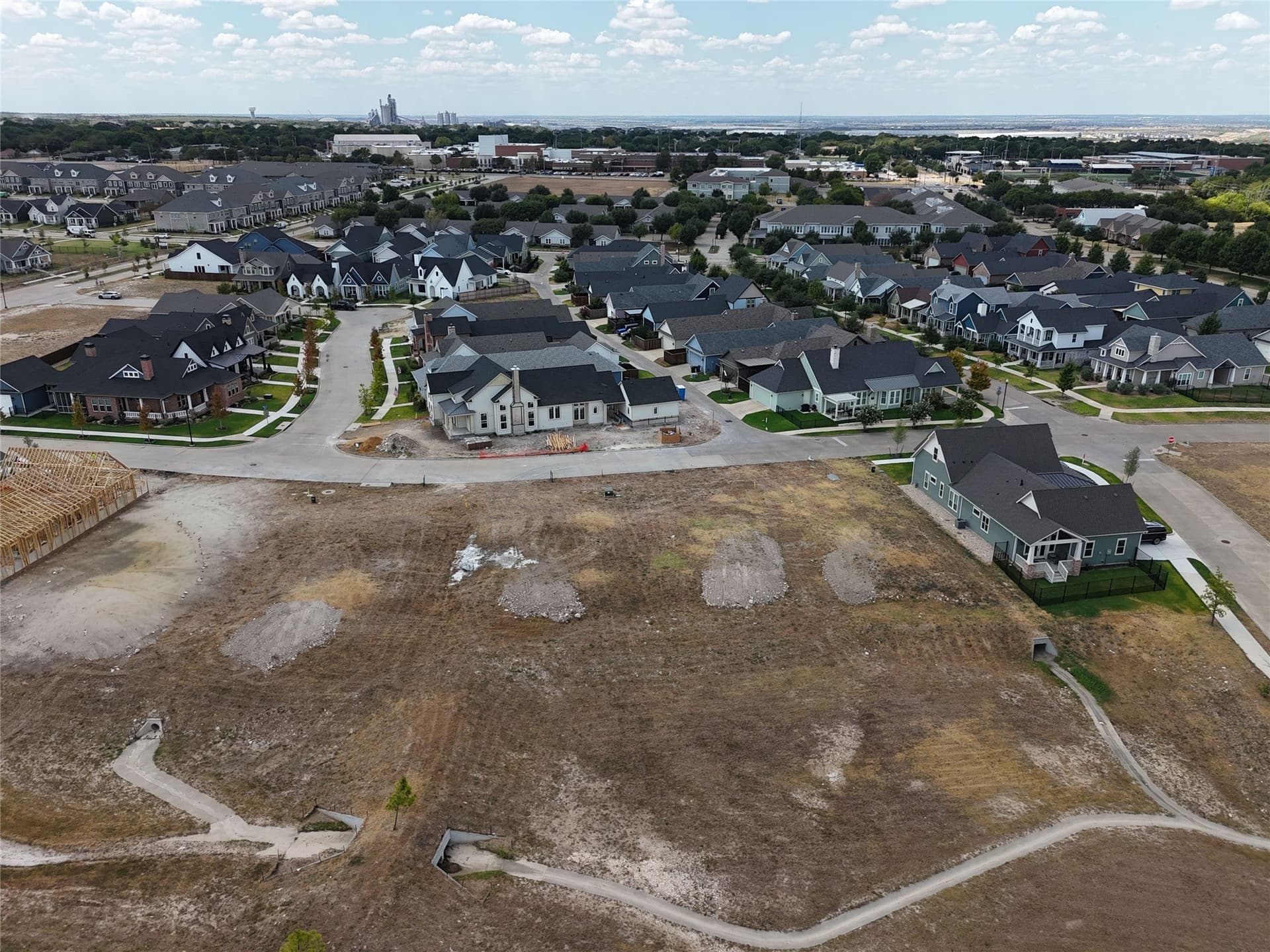 0.14 acres in Ellis County - photo 5
