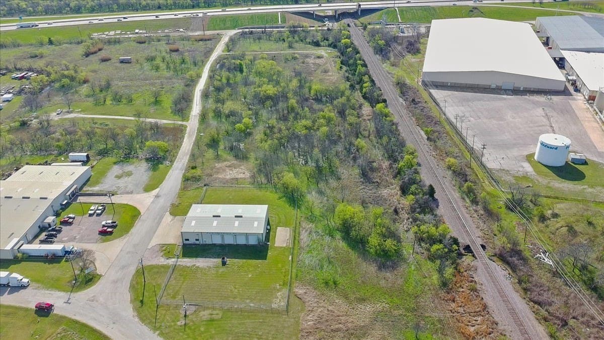 11.31 acres in Navarro County - photo 36
