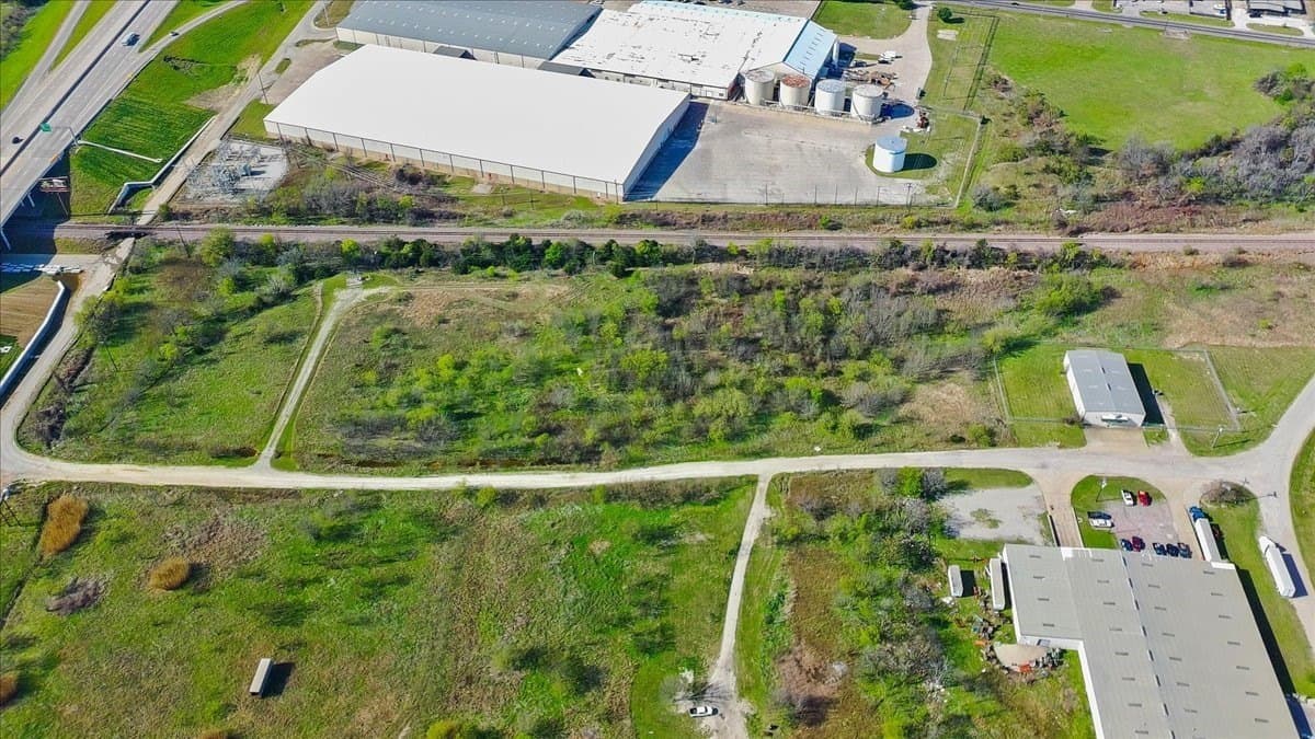 11.31 acres in Navarro County - photo 35