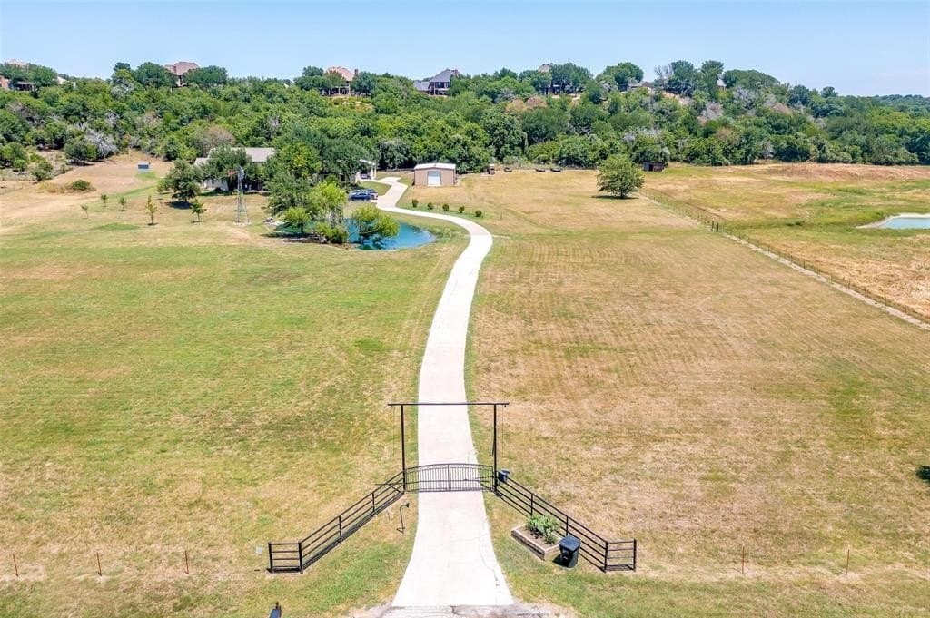 10 acres in Parker County