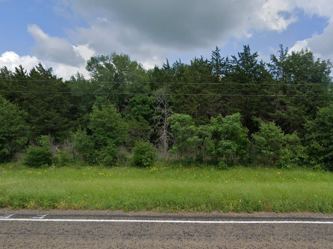 2 acres in Freestone County - photo 2